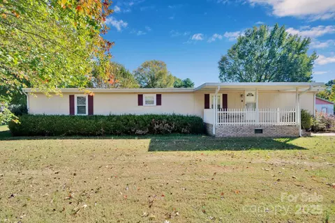 6840 N Turner Dr, Kannapolis, NC 28081