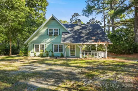 125 N Hills Dr, Wilmington, NC 28411