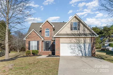 140 Tennyson Ct, Mooresville, NC 28115