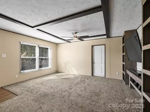 181 Azalea Cir, Marshall, NC 28753 photo 3