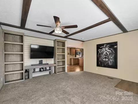 181 Azalea Cir, Marshall, NC 28753 photo 4