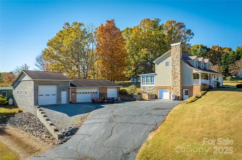 4025 Jenna Ln, Lenoir, NC 28645