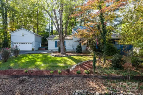 820 Peacehaven Nw Pl NW, Lenoir, NC 28645