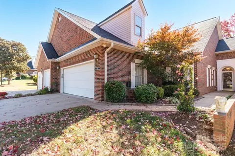 1540 Royalty Cir, Statesville, NC 28625