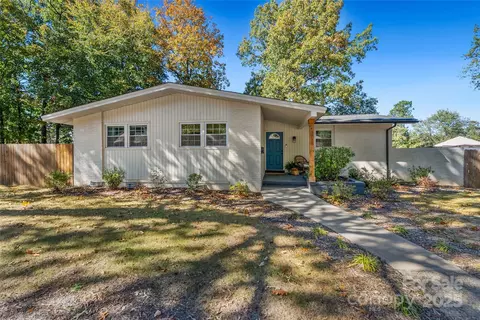 3715 Castlerock Dr, Charlotte, NC 28215