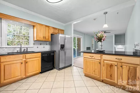 Kitchen - 102 Castlegate Dr, Morganton, NC 28655 photo 2 of 2