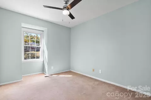 Bedroom - 102 Castlegate Dr, Morganton, NC 28655 photo 4 of 5