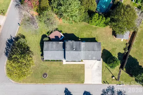 View/Area - 102 Castlegate Dr, Morganton, NC 28655 photo 1 of 5