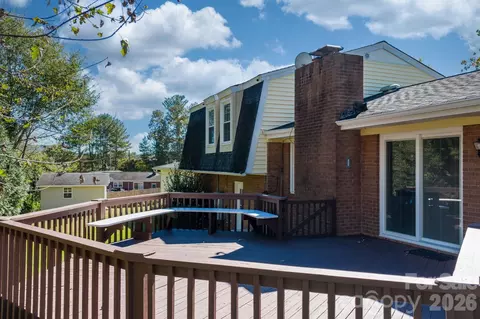 Exterior - 102 Castlegate Dr, Morganton, NC 28655 photo 4 of 7
