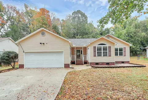 103 Wellspring Dr, Fort Mill, SC 29715