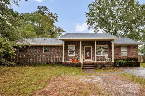 403 Ravenscroft Rd, West Columbia, SC 29172