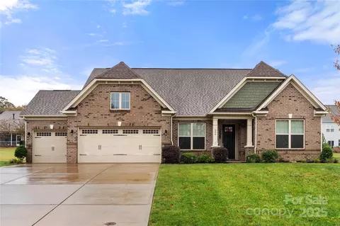 206 Houston Blair Rd, Matthews, NC 28104