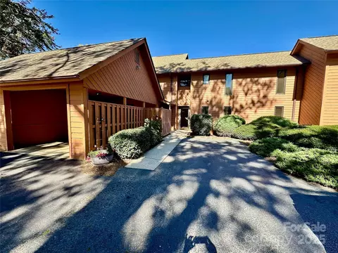 25 Village 25 Dr #25, Asheville, NC 28803