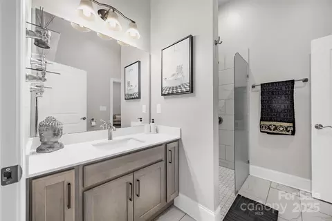 Bath - 2031 Newstyle Way, Tega Cay, SC 29708 photo 4 of 4