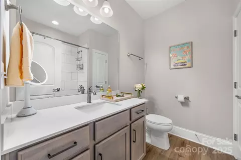 Bath - 2031 Newstyle Way, Tega Cay, SC 29708 photo 3 of 4