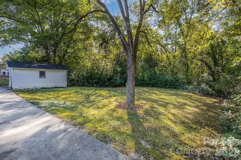 Exterior - 1103 E Arch St, Lancaster, SC 29720 photo 3 of 3