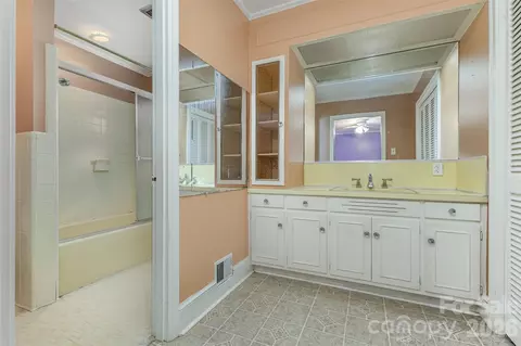 Bath - 1103 E Arch St, Lancaster, SC 29720 photo 1 of 3
