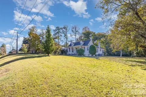 Exterior - 1103 E Arch St, Lancaster, SC 29720 photo 1 of 3