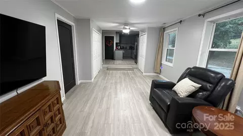 Entry Way - 942 Hicks Chapel Loop, Marion, NC 28752 photo 1 of 1