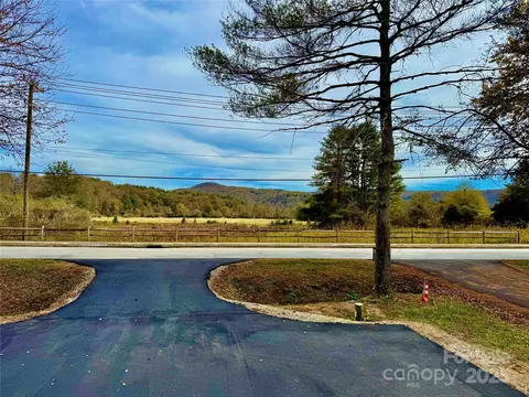 Exterior - 296 Gallimore Rd, Brevard, NC 28712 photo 3 of 4
