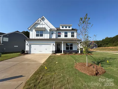 1226 Carrington Dr, Stanley, NC 28164