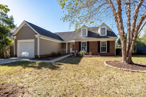 9328 Hanworth Trace Dr, Charlotte, NC 28277