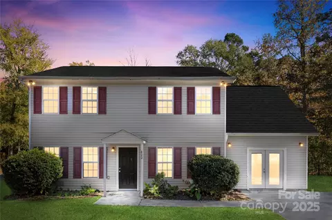 822 Mt Holly Huntersville Rd, Charlotte, NC 28214