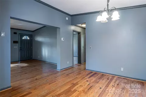 Living - 334 Foxden Rd, Mars Hill, NC 28754 photo 5 of 8