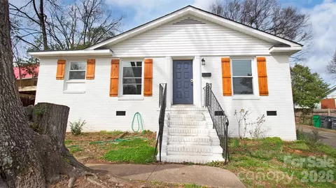 1325 Edgewater Dr, Charlotte, NC 28210