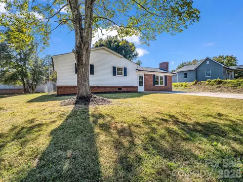 183 Caldwell St, Forest City, NC 28043