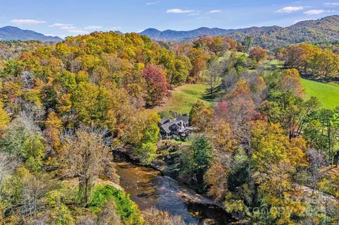 99 Thistle Rdg, Canton, NC 28716