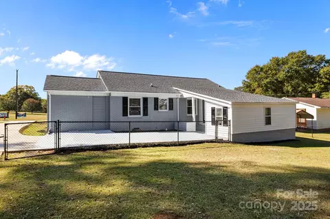 Exterior - 1804 Bennett Rd, Lancaster, SC 29720 photo 5 of 6