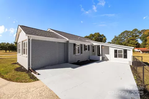 Exterior - 1804 Bennett Rd, Lancaster, SC 29720 photo 3 of 6