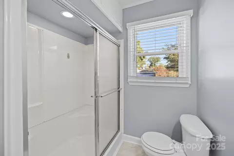 Bath - 1804 Bennett Rd, Lancaster, SC 29720 photo 3 of 3