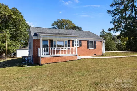 Exterior - 1804 Bennett Rd, Lancaster, SC 29720 photo 2 of 6