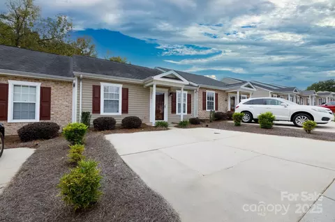 2068 Pin Oak Pl, Cramerton, NC 28032