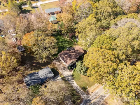 View/Area - 1779 Windsor Dr, Lancaster, SC 29720 photo 1 of 2