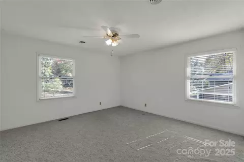 Bedroom - 1779 Windsor Dr, Lancaster, SC 29720 photo 2 of 3