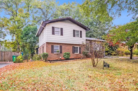 831 White Plains Rd, Charlotte, NC 28213