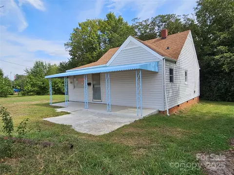 145 33rd Sw St SW, Hickory, NC 28602
