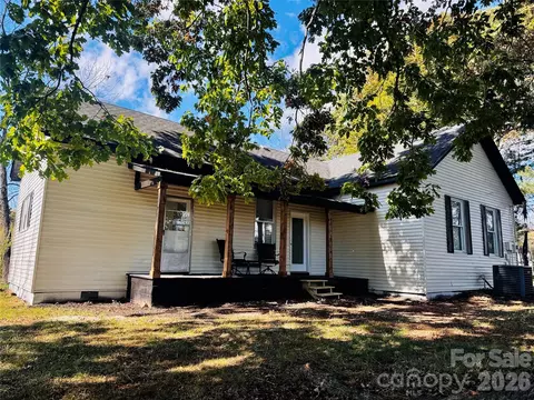 124 Smoke Stack Ln, Statesville, NC 28625