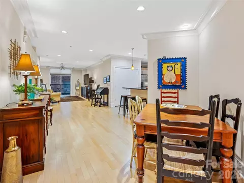 21 Battery Park 308 Ave #308, Asheville, NC 28801
