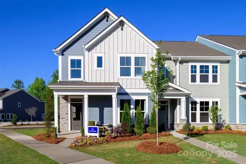 10013 Mamillion Dr, Huntersville, NC 28078