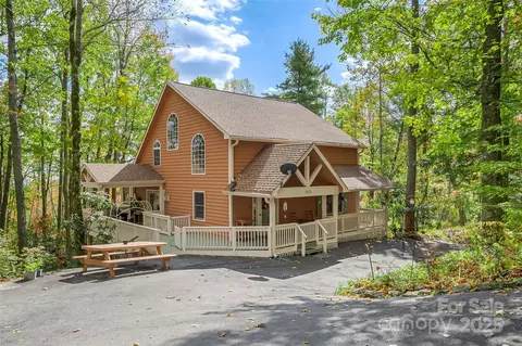 6151 Hemlock Ln, Newland, NC 28657