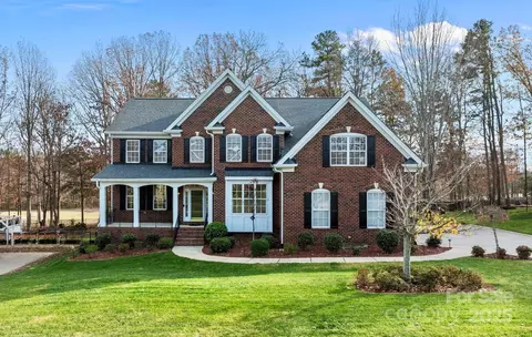 11024 Persimmon Creek Dr, Mint Hill, NC 28227