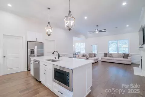 994 Cedar Crest Ln, Florence, SC 29501 photo 6