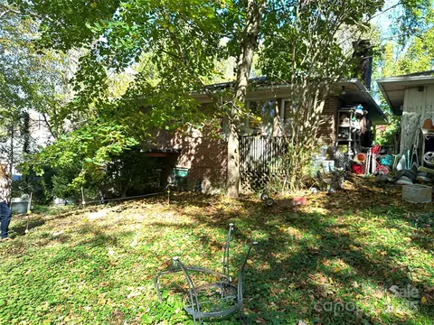 138 Ash Ln, Boone, NC 28607