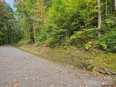 Finlaystone Trace, Waynesville, NC 28786