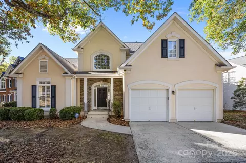 9105 Sandpiper Dr, Charlotte, NC 28277