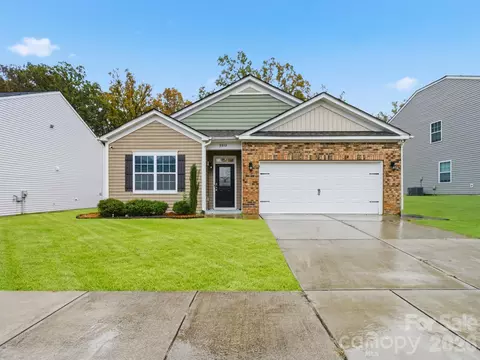 2212 Apple Glen Ln, Charlotte, NC 28269